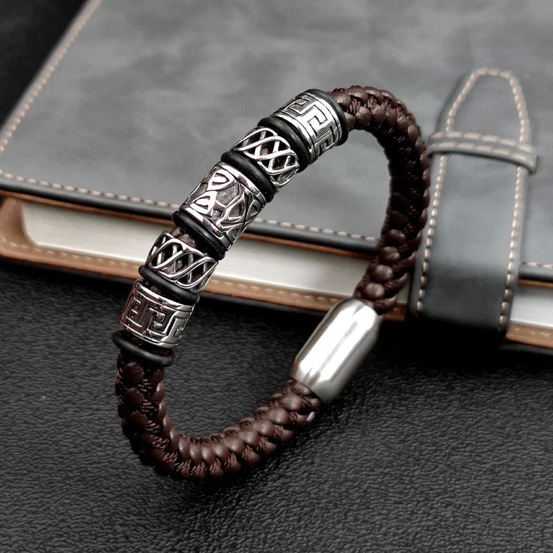 Vintage-Style Viking Leather Bracelet Brown