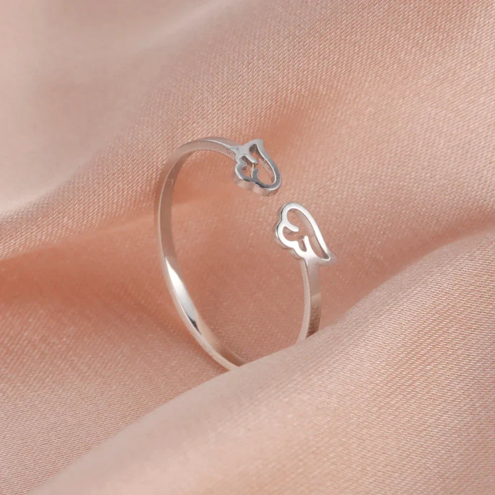 Women's angel wing ring in silver