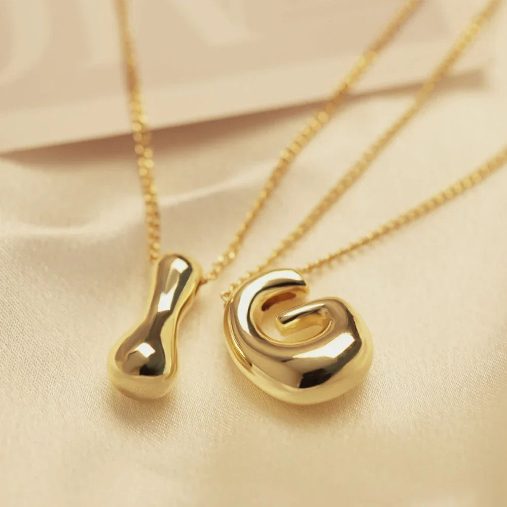 Women's necklace with initial g pendant