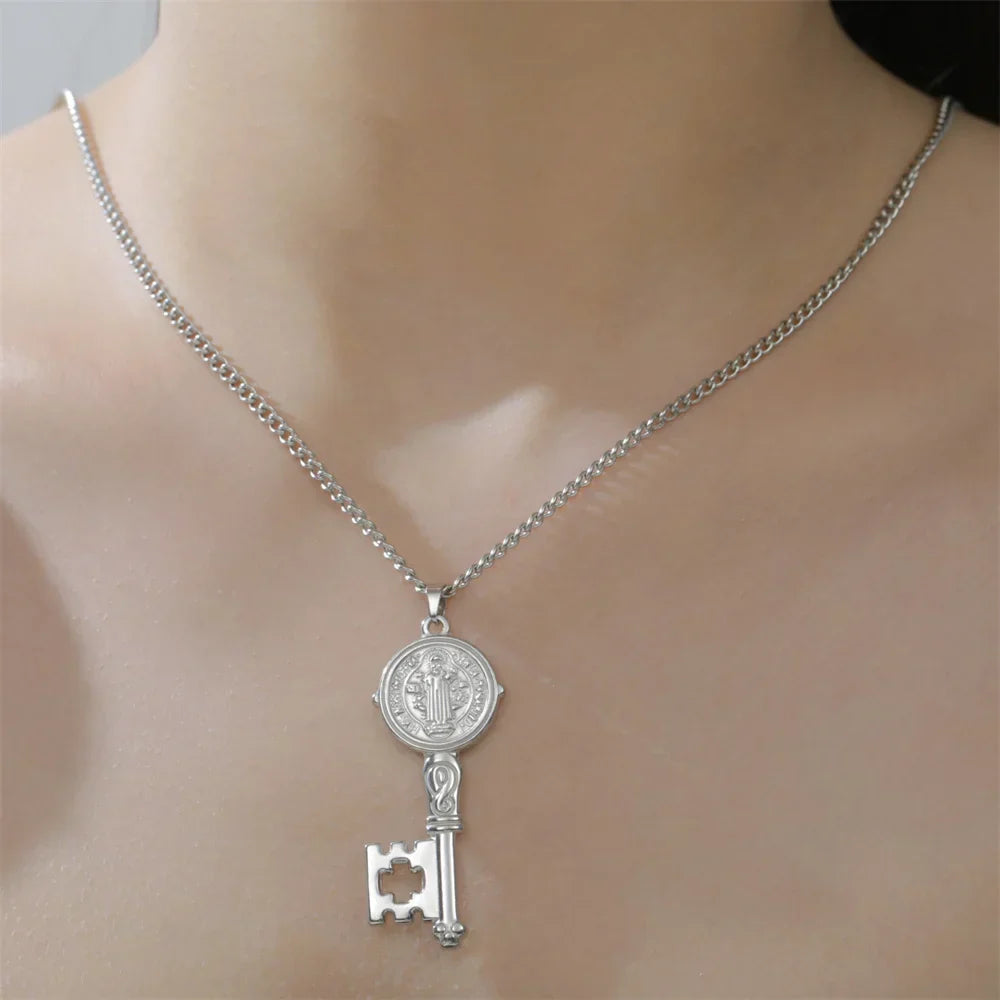 Necklace with Catholic key pendant silver