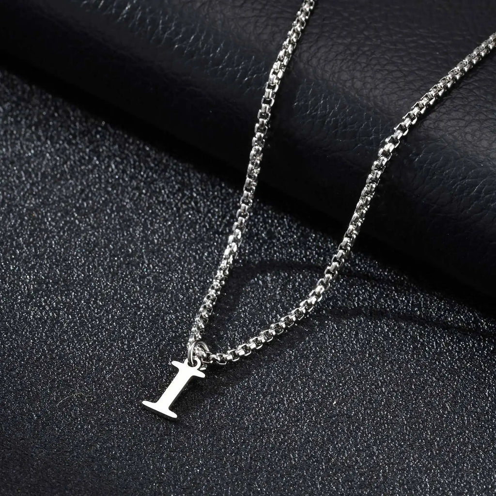 Men's necklace with initial pendant i