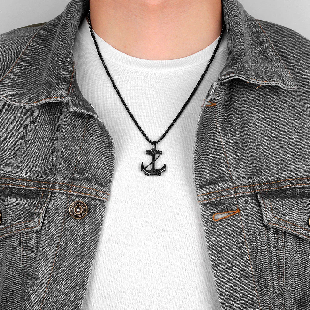Kalung sauh lelaki hitam