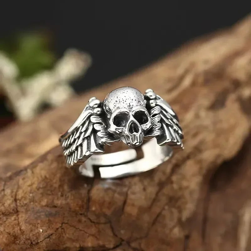 Ring Band with Skull Head