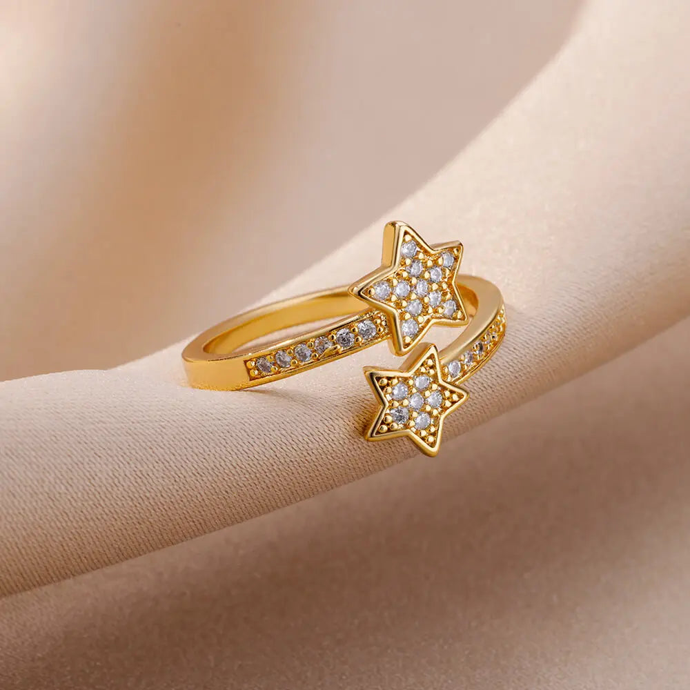 Double Star Zircon Band Ring in gold