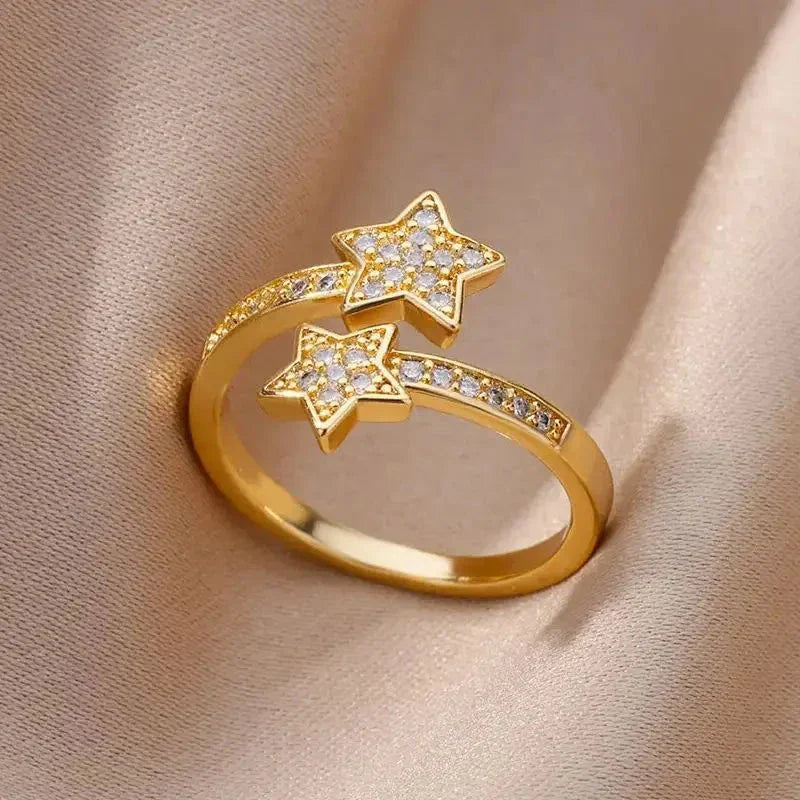 Double Star Zircon Band Ring in gold