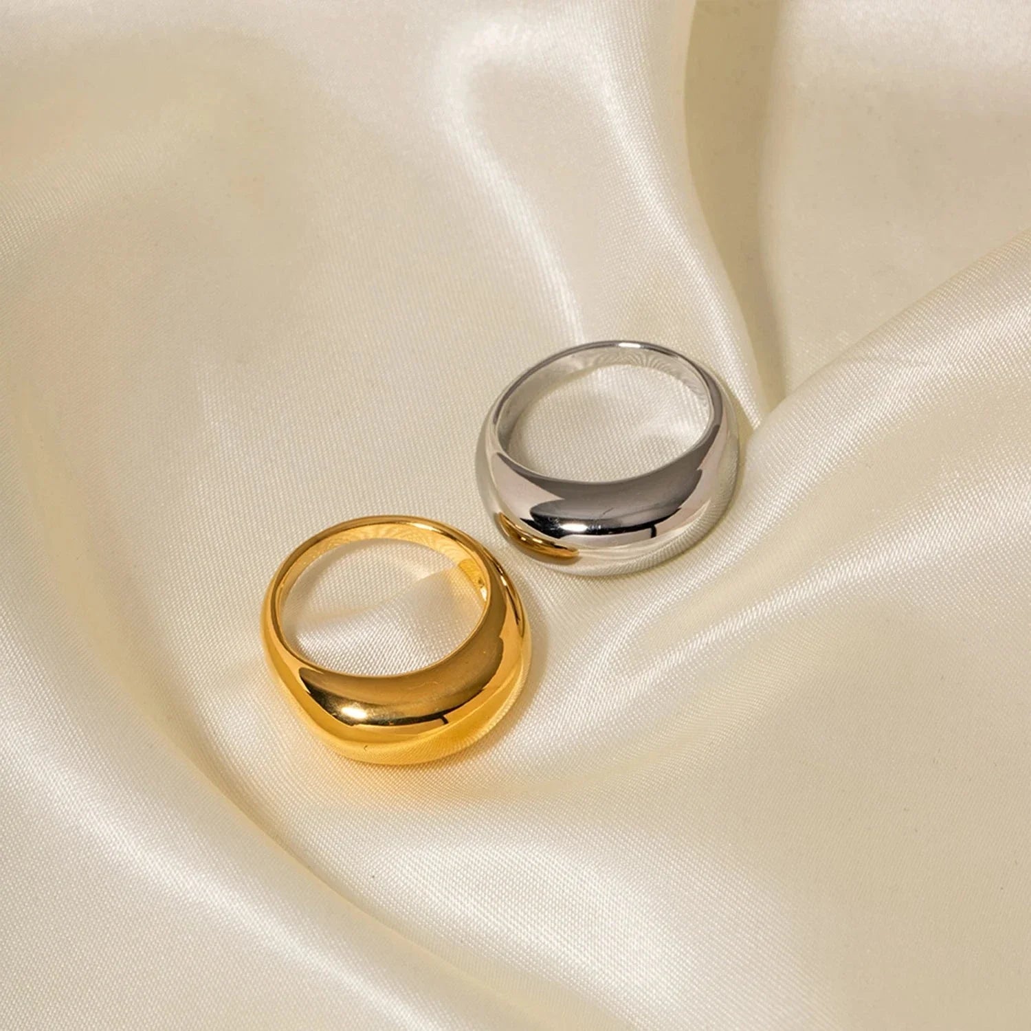 Elegant Wide Water Drop Ring in gold