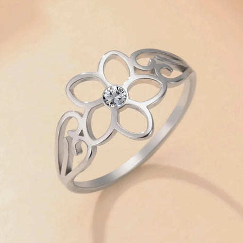 Flower Ring with 5 Petals and Silver Zircon