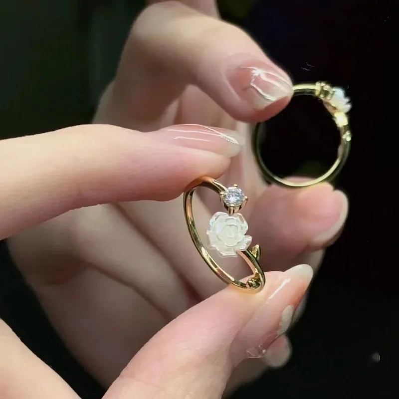 Tulip Flower Zircon Ring
