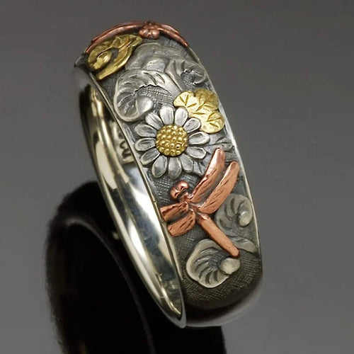 Vintage-Style Flower Ring