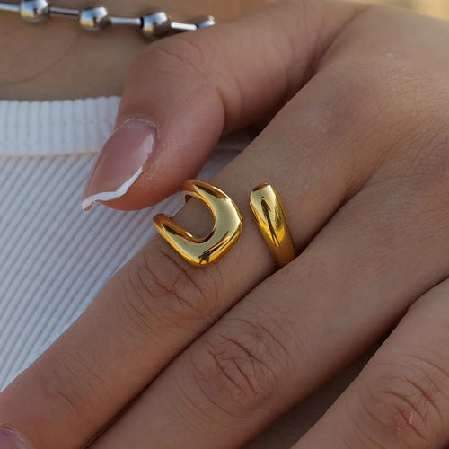 Hollow Water Drop Ring Band Gold