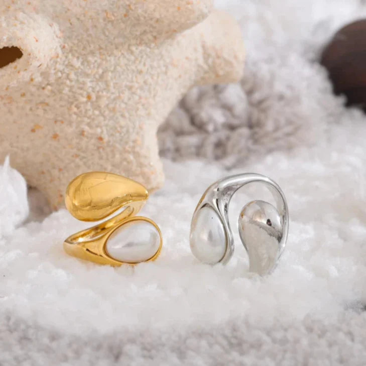 White Pearl Water Drop Ring Silver