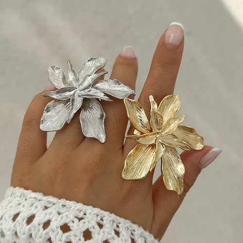 Ring Large Flower Band Gold