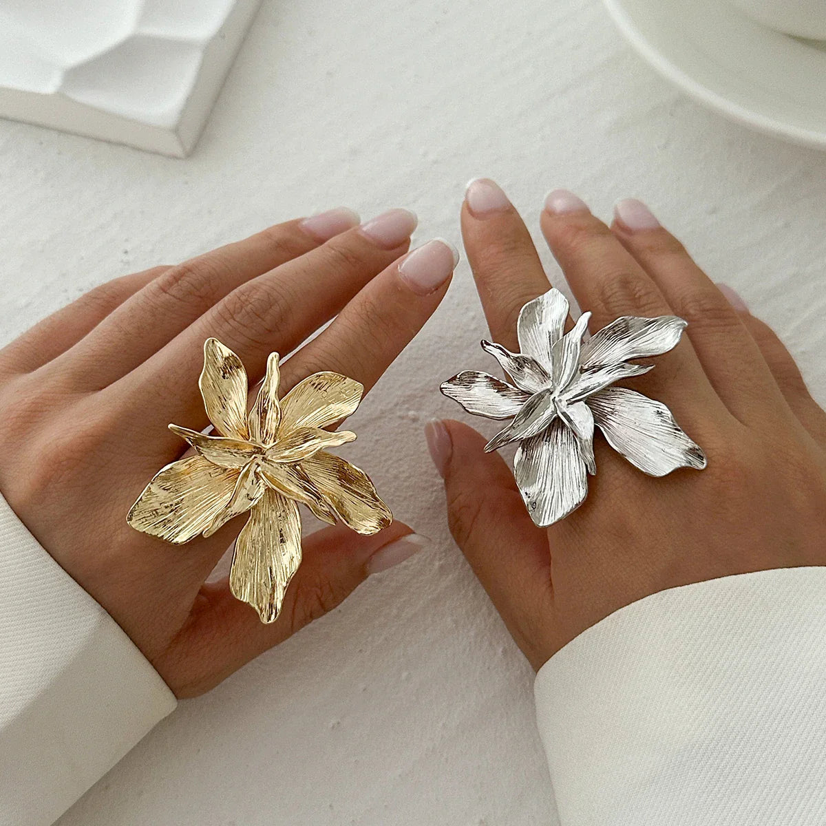 Ring Large Flower Band Silver