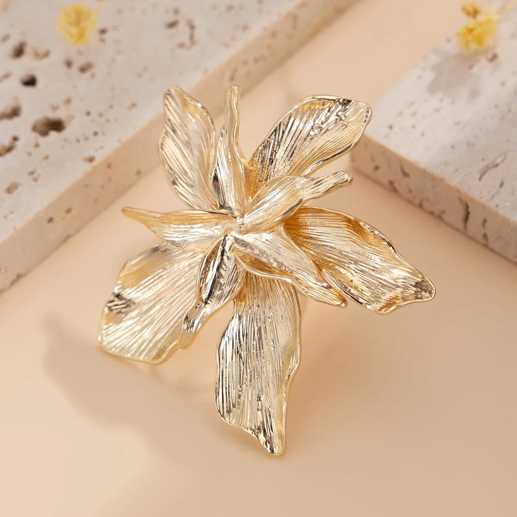 Ring Large Flower Band Gold