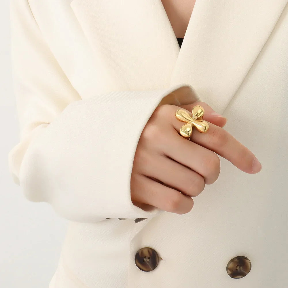 Vintage Style Large Flower Band Ring