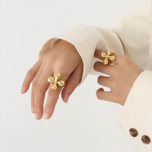 Vintage Style Large Flower Band Ring