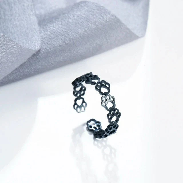 Black Claw Band Ring