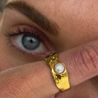 Women's Ring with Pearl