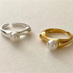 Women's Ring Band with White Pearl silver