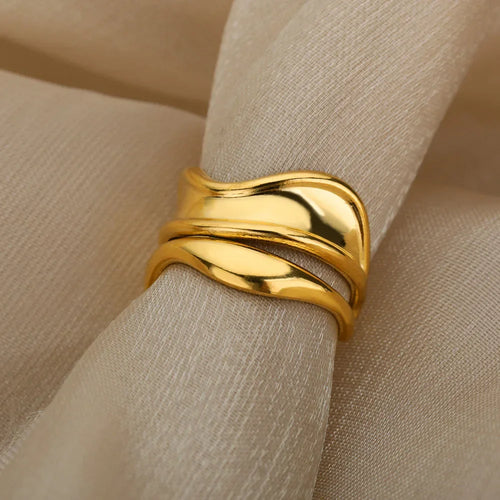 Gold Water Drop Style Band Ring