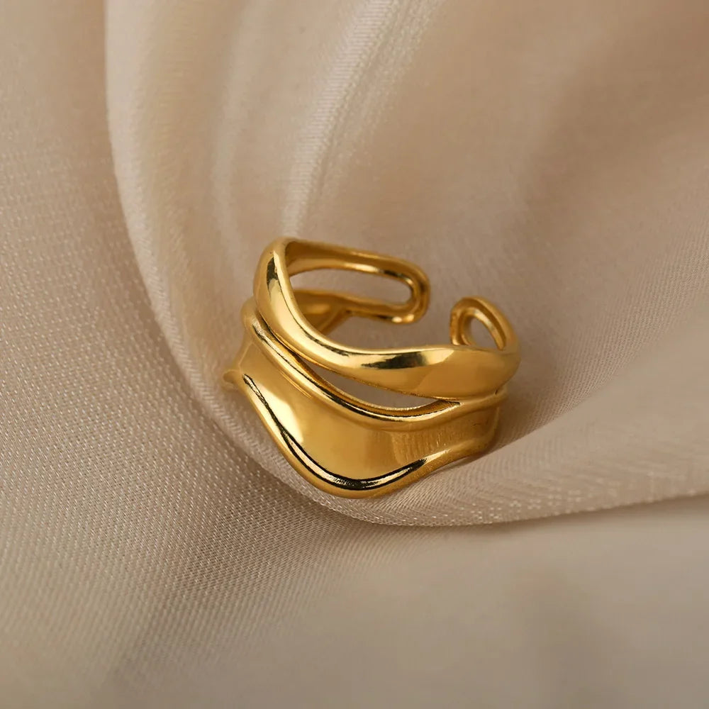 Gold Water Drop Style Band Ring