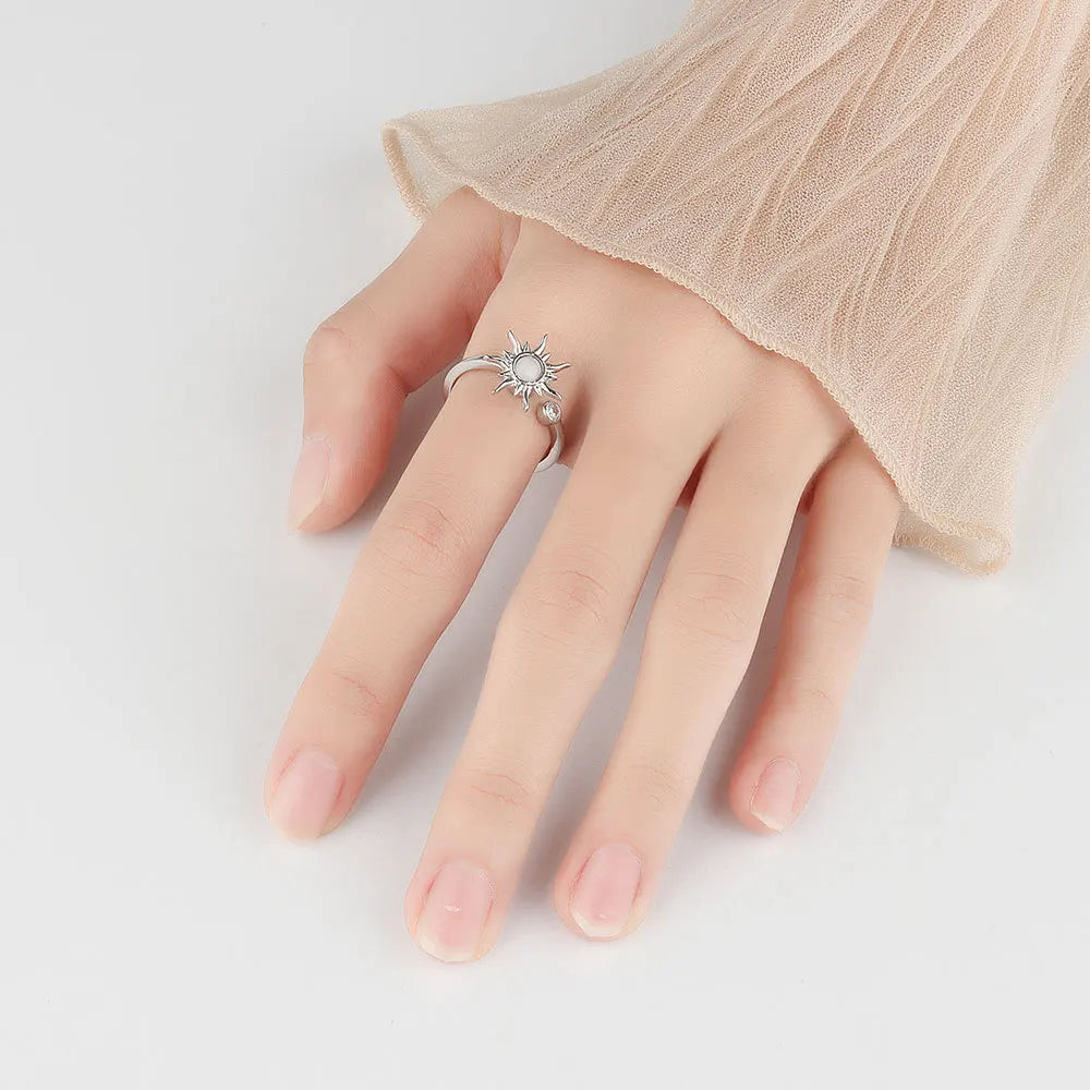 Anti-Stress Ring Rotating Sun Silver
