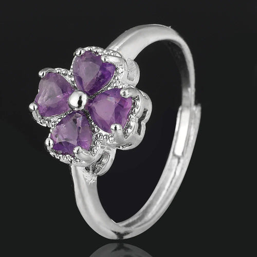 Ring with Four-Leaf Clover in Amethyst Stone