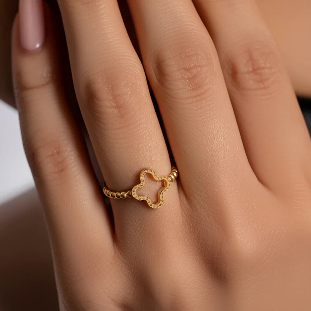 Ring with 4-Leaf Clover for Women in gold