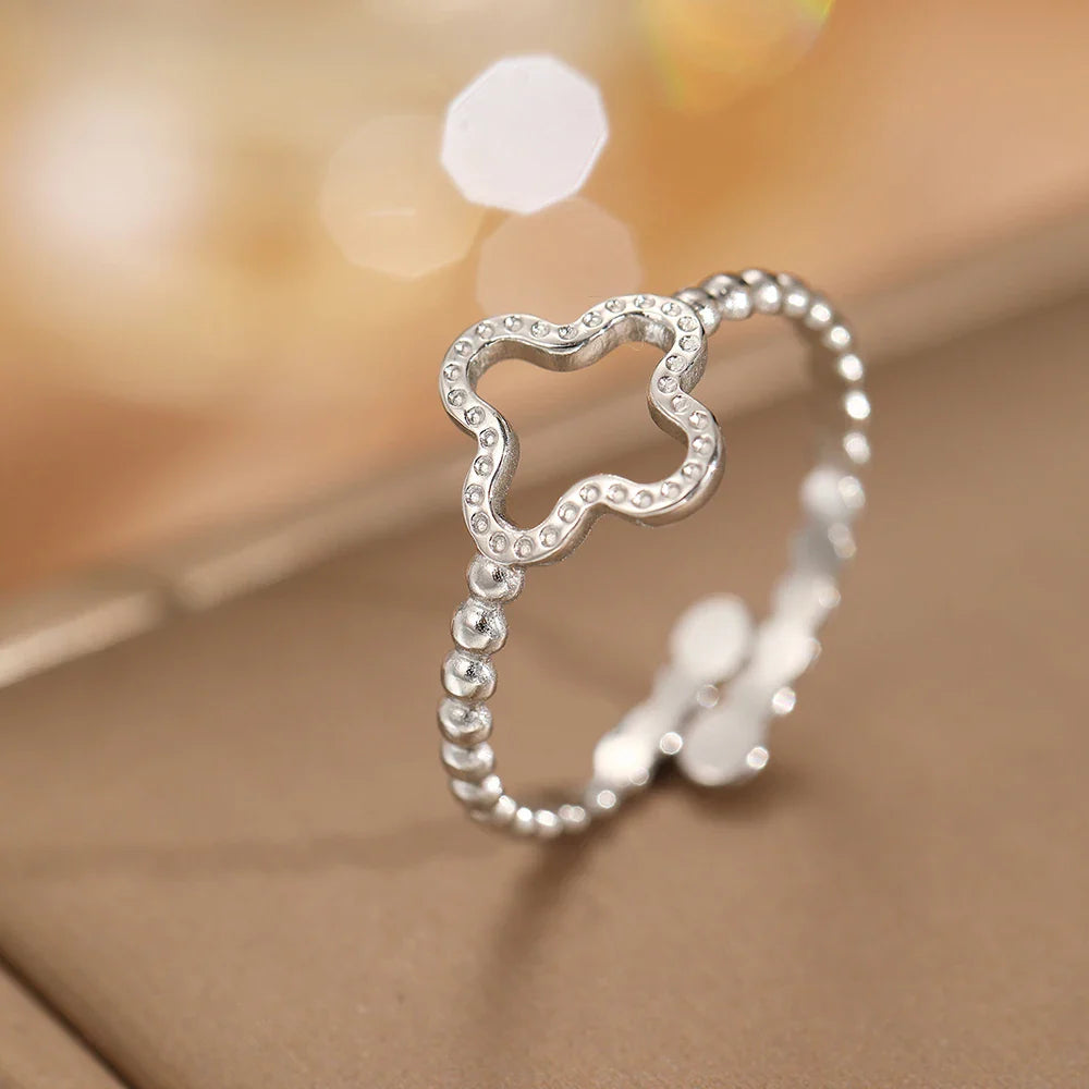 Ring with 4-Leaf Clover for Women in silver