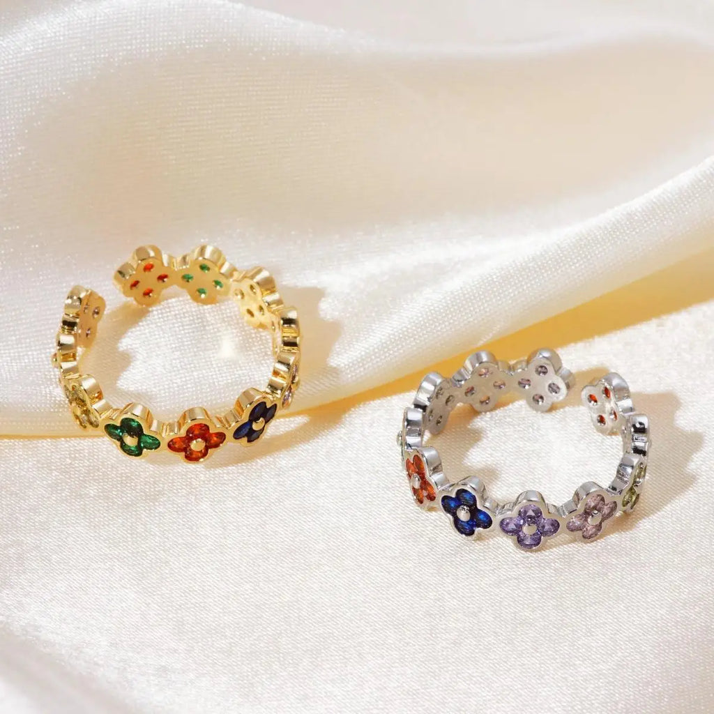 Ring with Colorful 4-Leaf Clovers in Silver Zircon