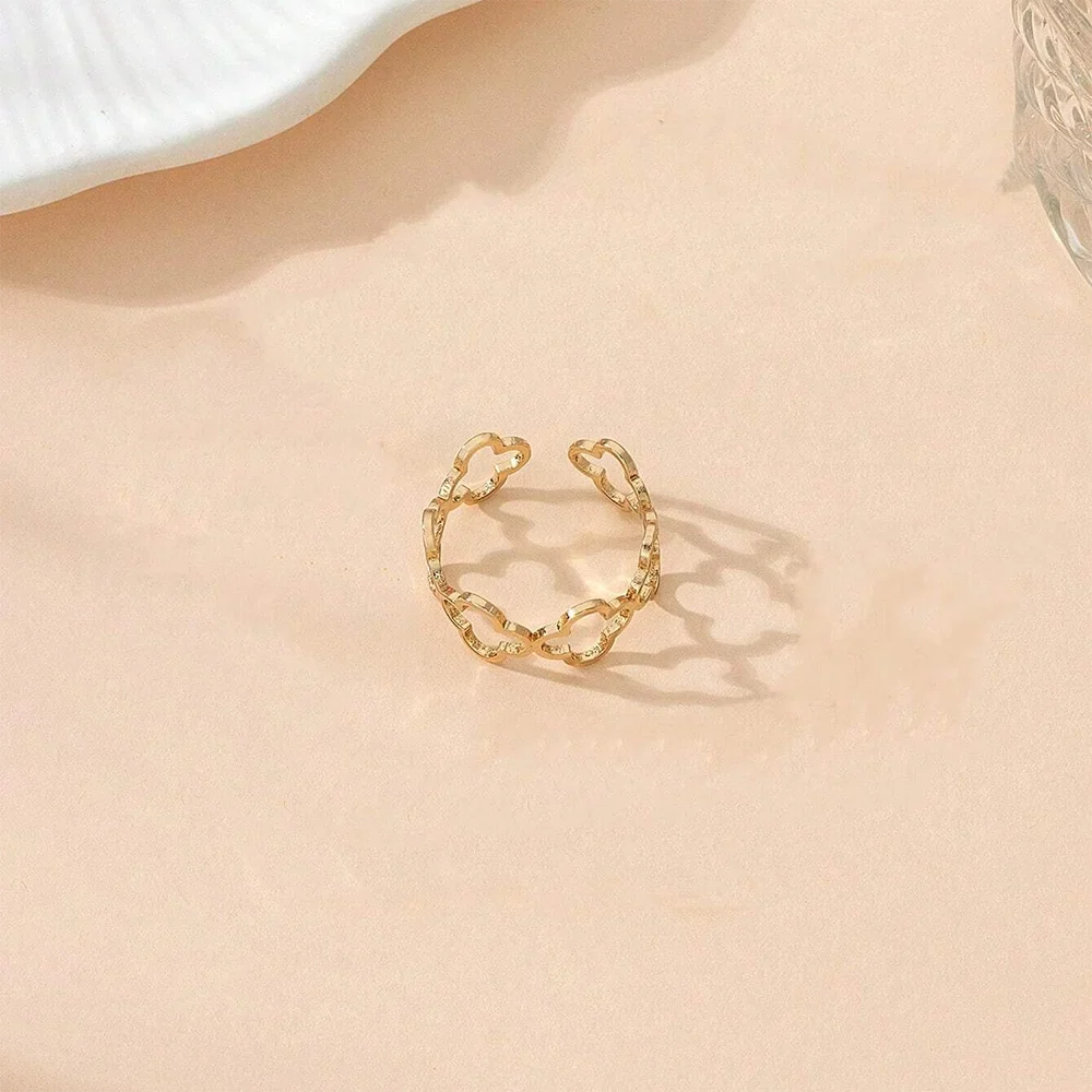 Lucky Four-Leaf Clover Ring in Gold