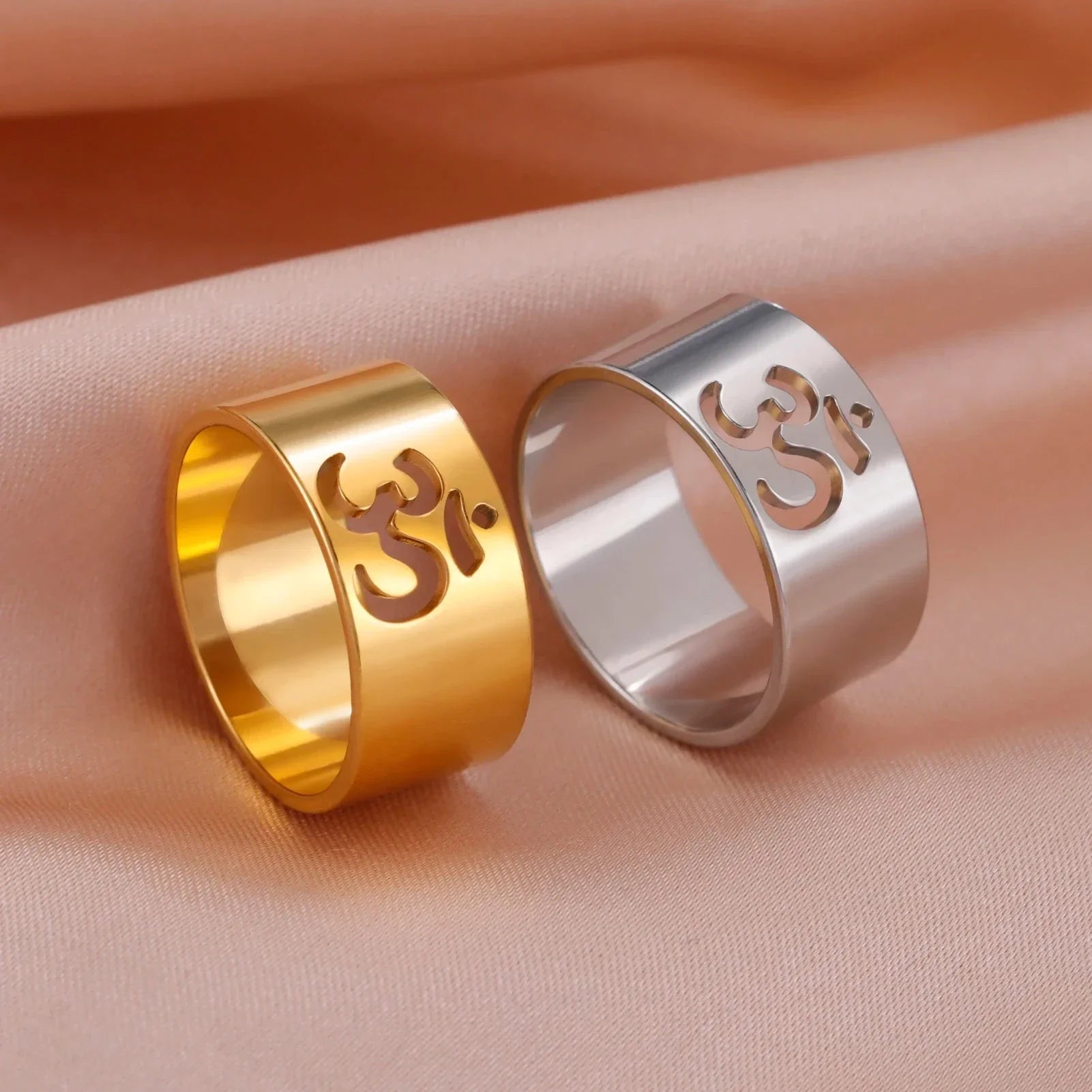 Tibetan Om Buddhist Ring in gold