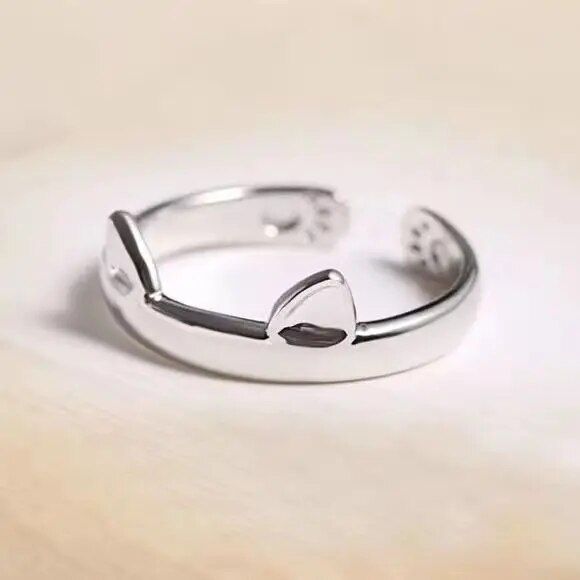 Silver Ears Cat Hug Ring