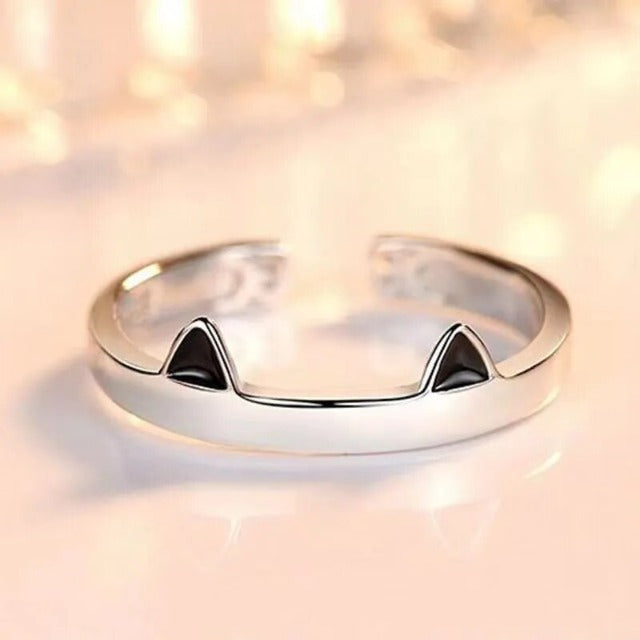 Black Ears Cat Hug Ring