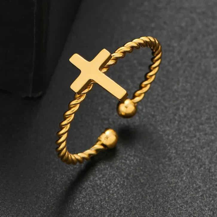 Interlaced Cross Ring gold