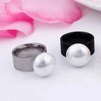 Retro-Style Ring with White Pearl black