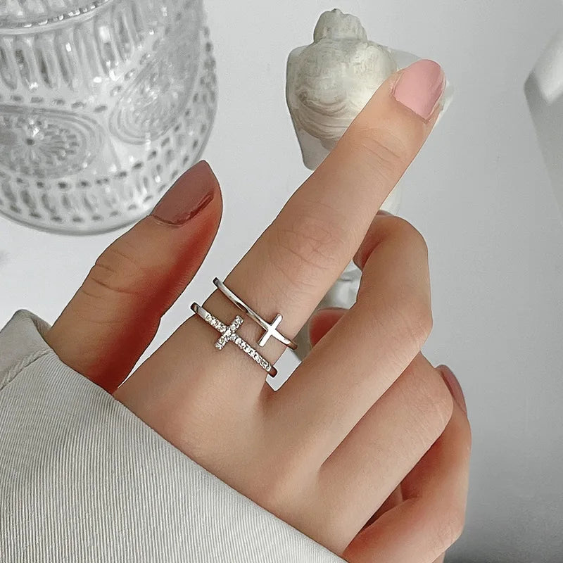 Women’s Cross Christian Ring in Silver