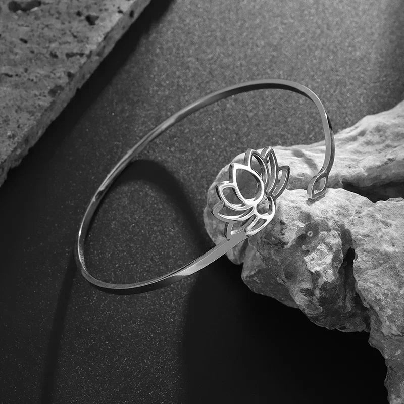 Fine Lotus Flower Women’s Ring silver