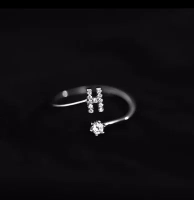 Women's initial ring h