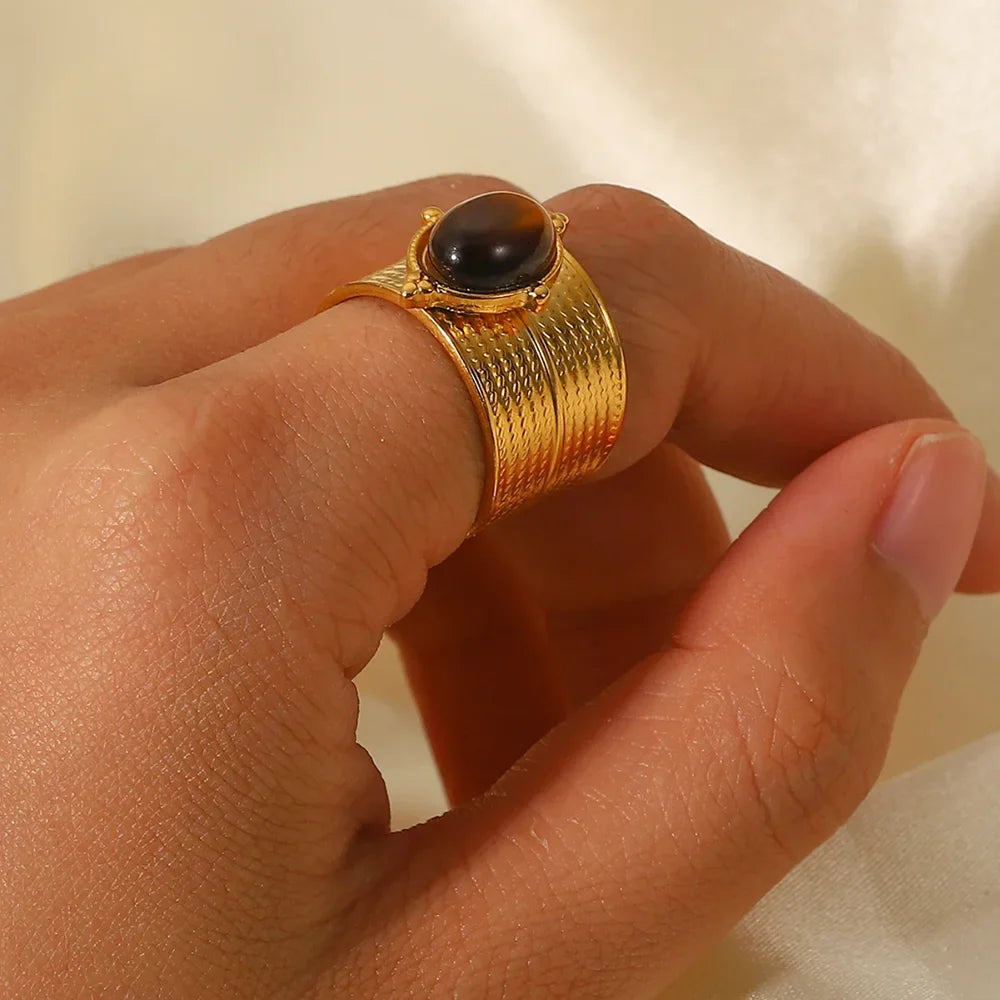 Women’s Tiger Eye Ring in Gold