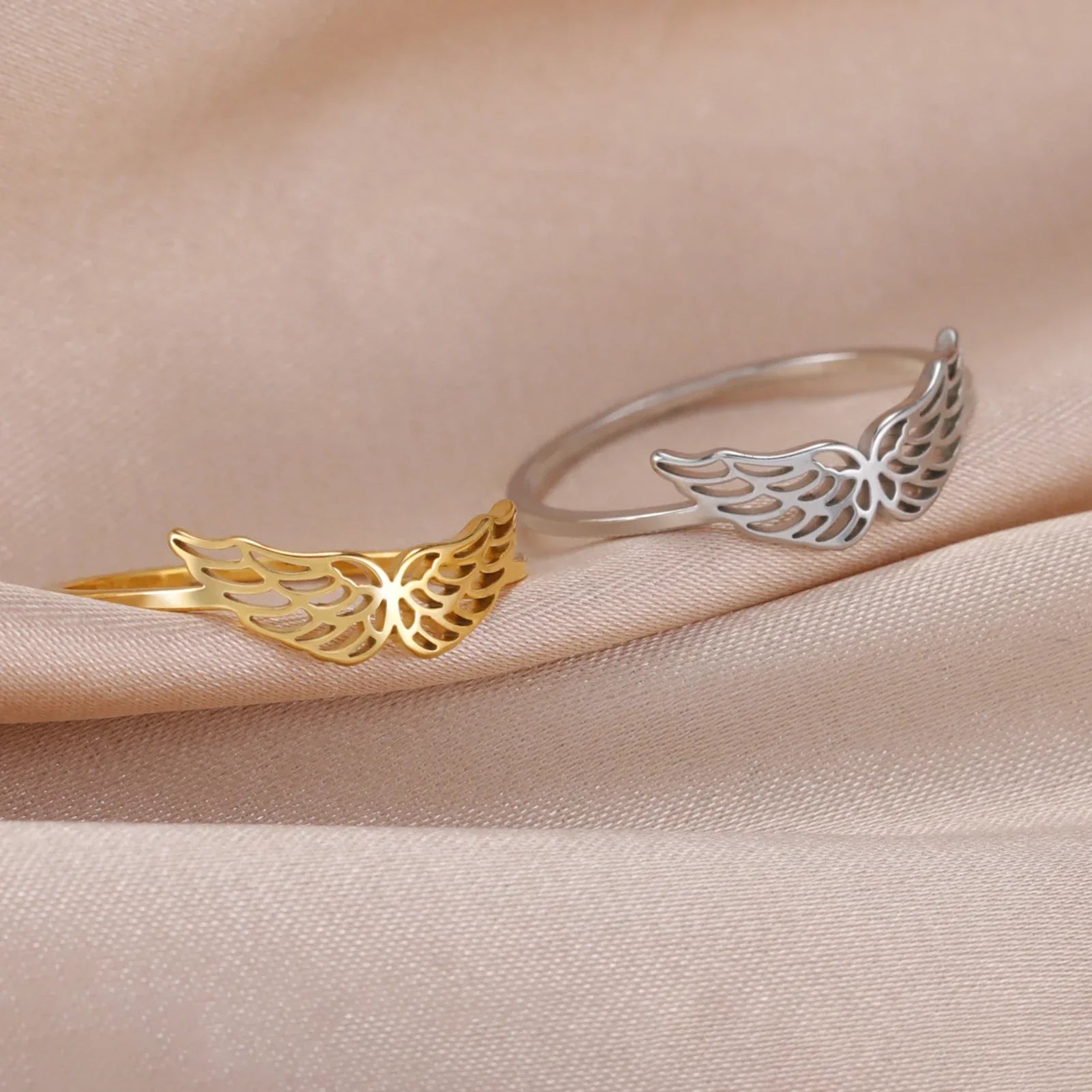 Women's angel wings gold ring