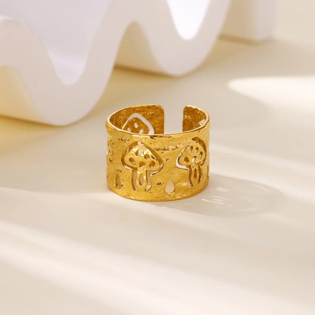 Retro Mushroom Ring gold