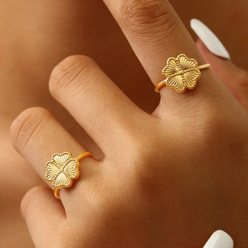Retro Ring with Four-Leaf Clover