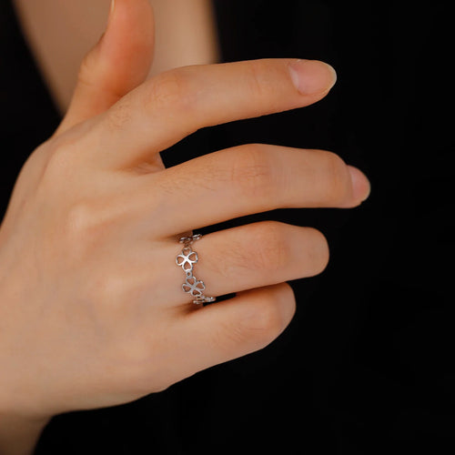 Retro Ring with Four-Leaf Clovers for Women silver