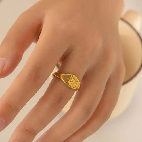 Retro Sun & Stars Gold Ring