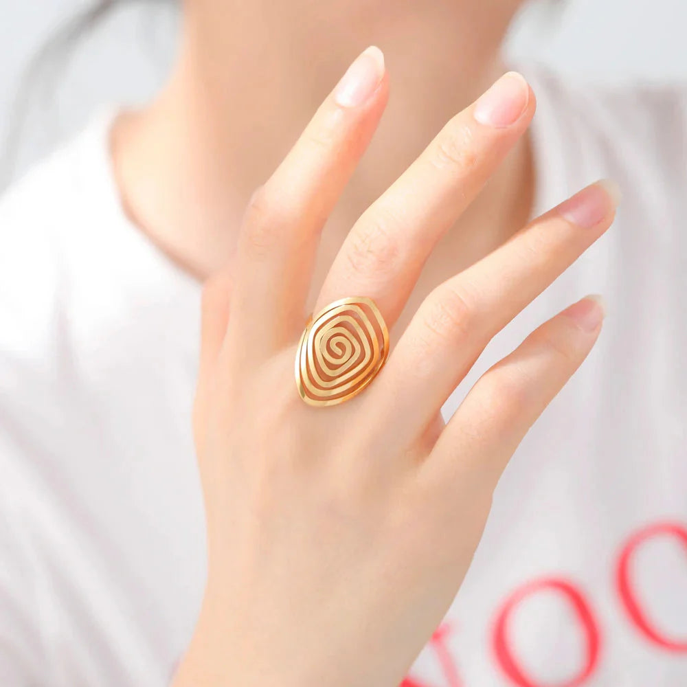 Women's Geometric Spiral Ring Gold