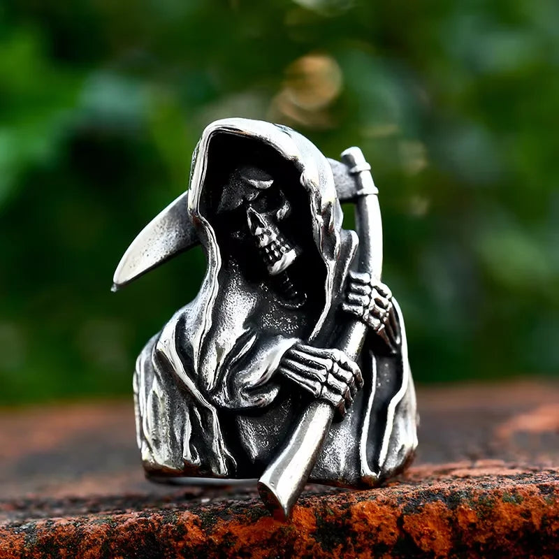 Skull Ring and Its Scythe