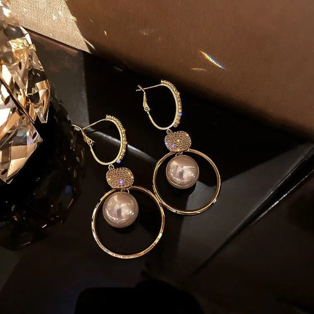 Dangling Pearl Earrings