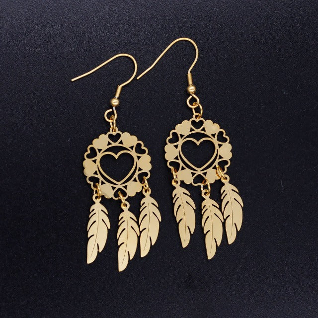 Dream Catcher Heart Earrings gold