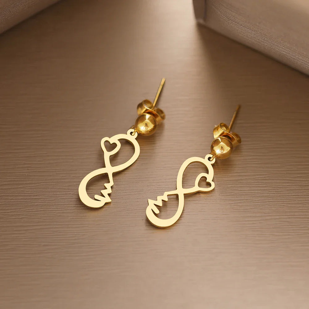 Infinity Heart Earrings Gold